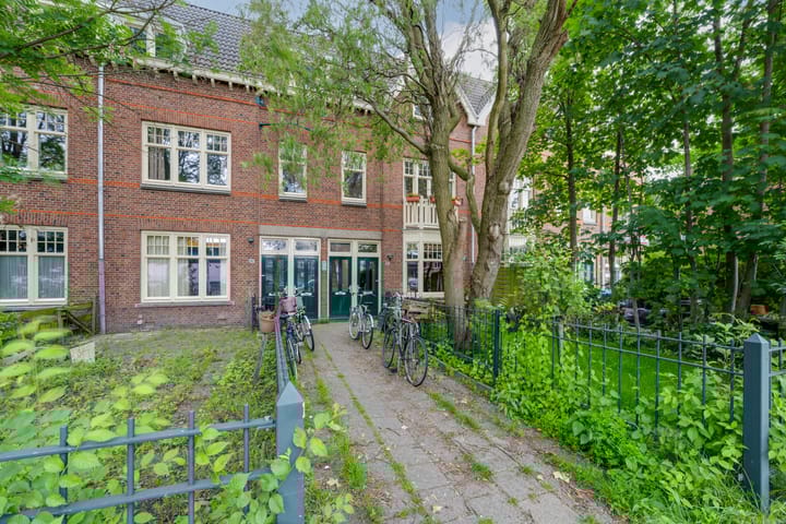 Photo 38 of Meeuwenlaan 221-A