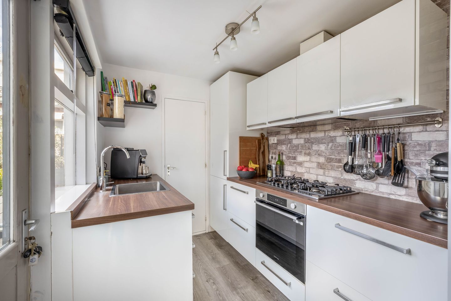 Foto 10 van Wagenstraat 21