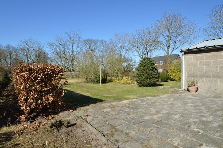 Foto 24 van Nastreek 12