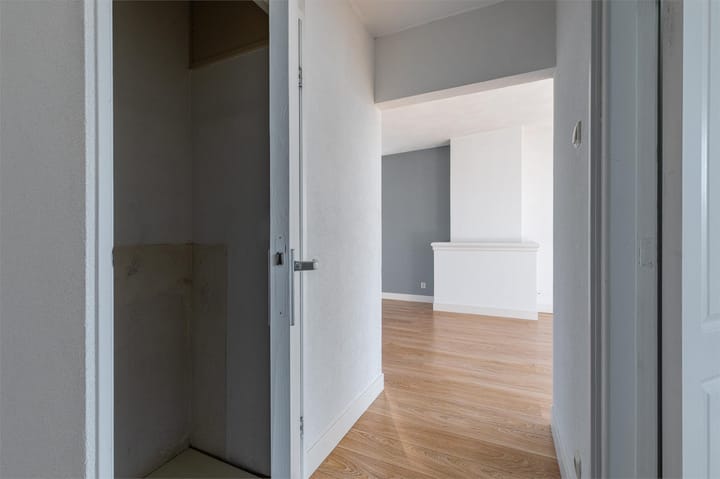 Foto 13 van Willem de Mérodestraat 56