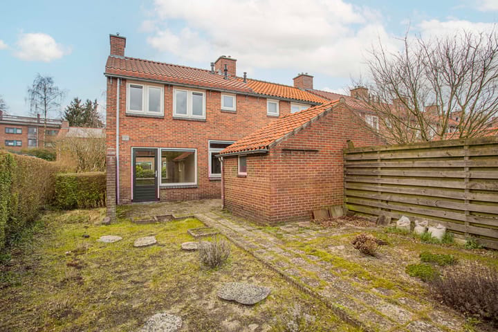 Foto 2 van Dommelstraat 1