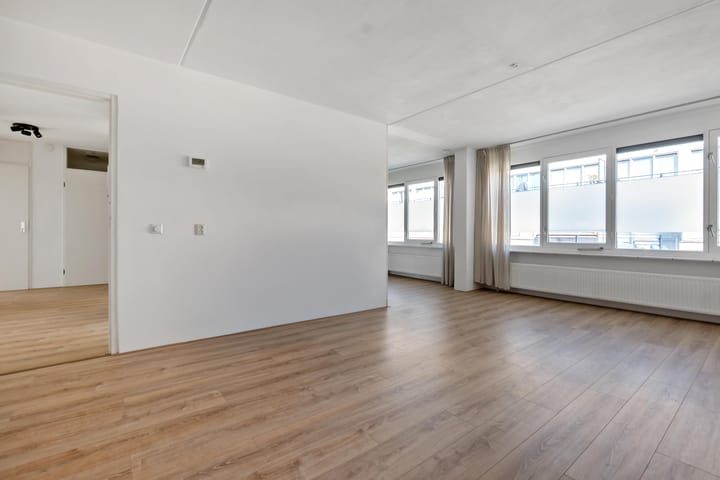 Foto 8 van Van Diemenstraat 64