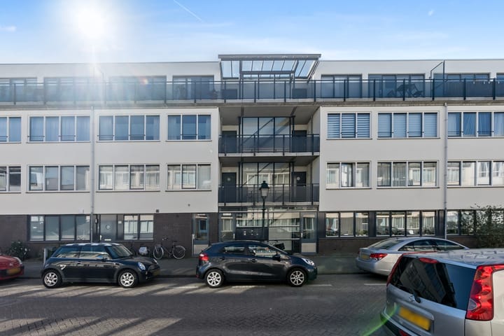 Foto 28 van Van Diemenstraat 64