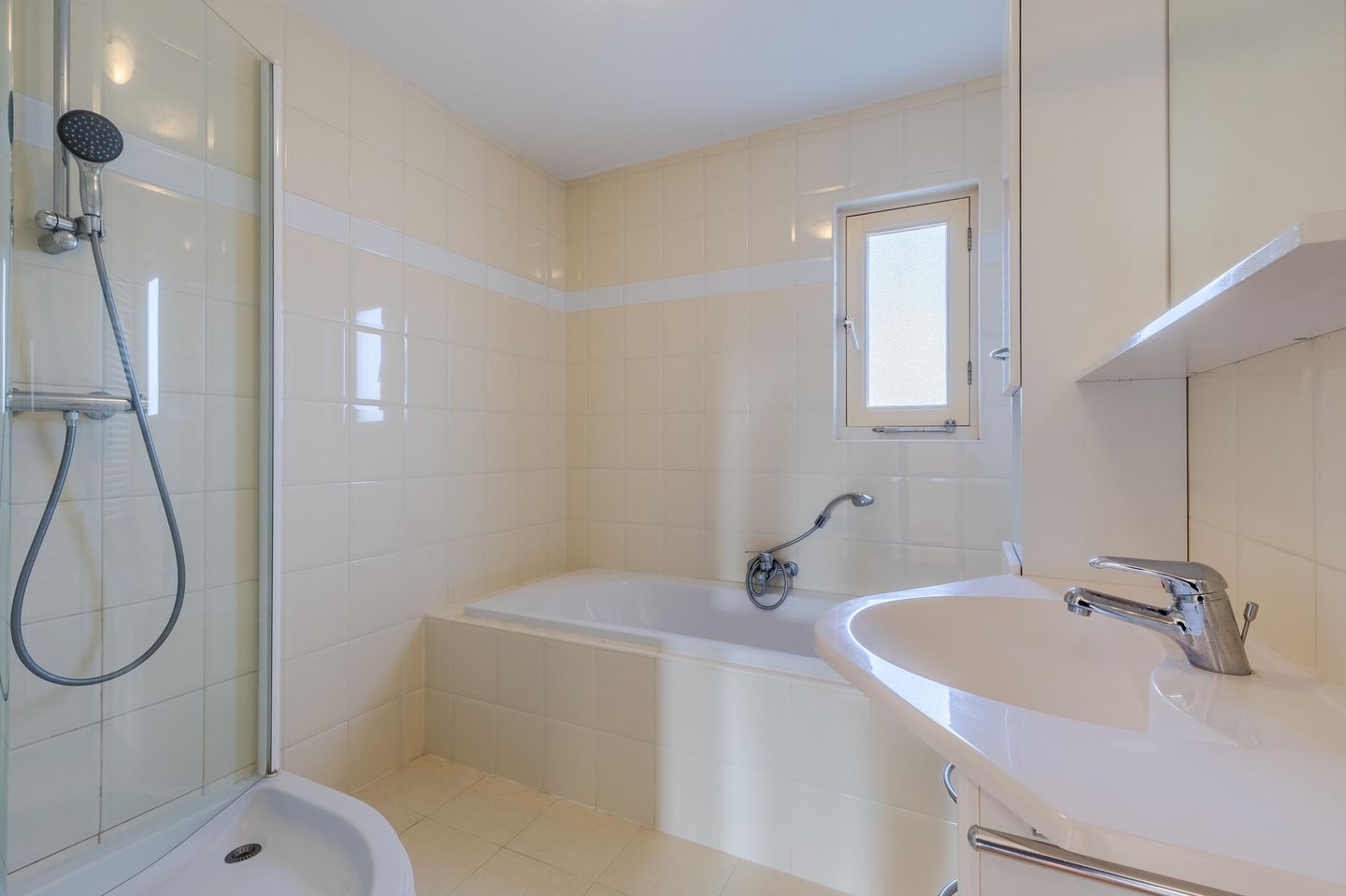 Photo 4 of Middachtenlaan 90