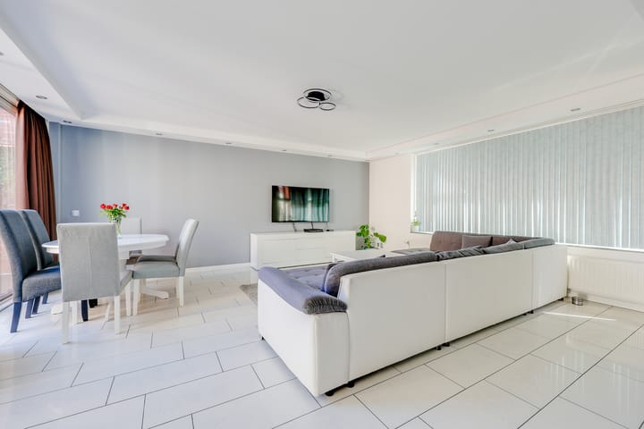 Foto 8 van J.J. Slauerhoffstraat 122