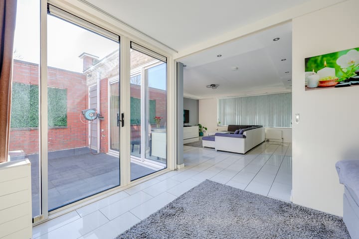 Foto 11 van J.J. Slauerhoffstraat 122