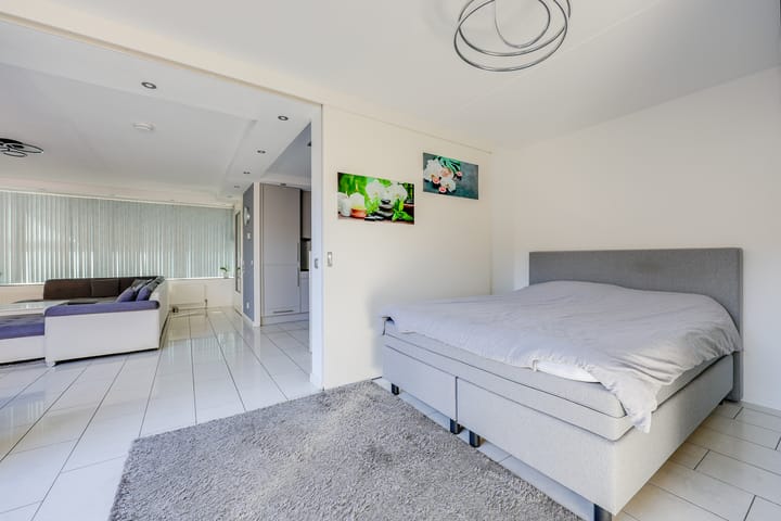 Foto 12 van J.J. Slauerhoffstraat 122