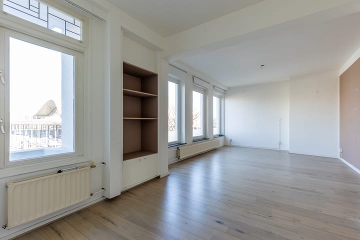 Foto 12 van Stationsplein 10-II