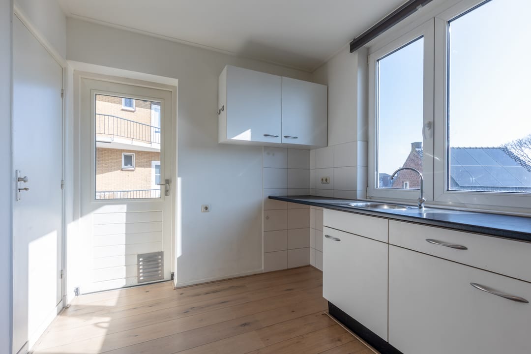 Photo 26 of Stationsplein 10-II