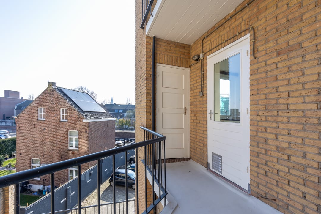 Photo 28 of Stationsplein 10-II