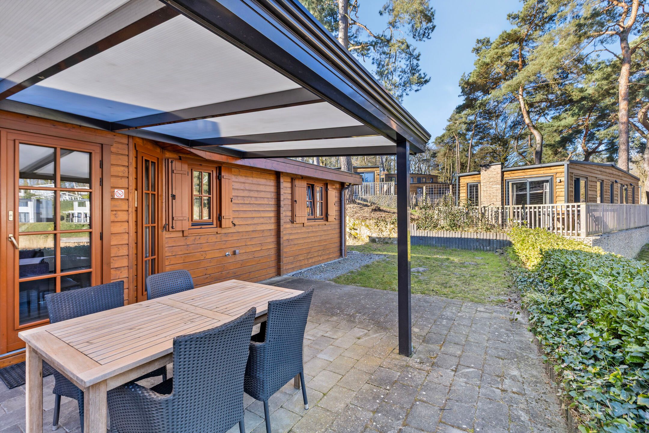 2-bedroom freehold villa in Brunssum — photo 3 of 5
