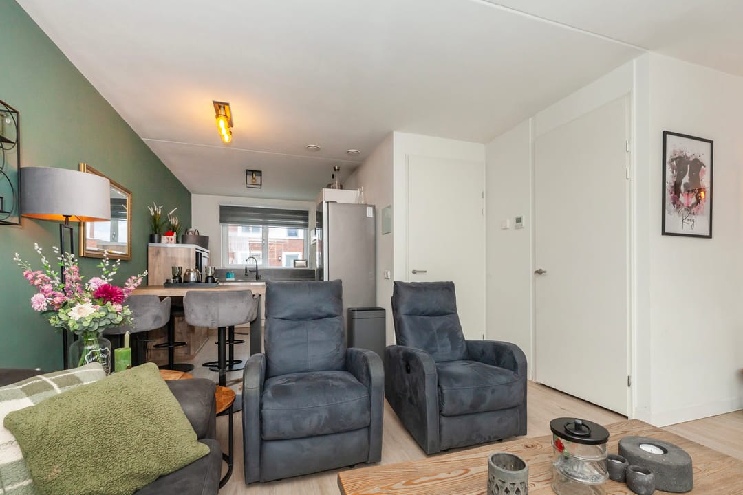 Photo 7 of Esther Vergeerstraat 42