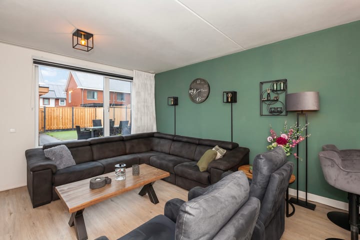 Foto 8 van Esther Vergeerstraat 42