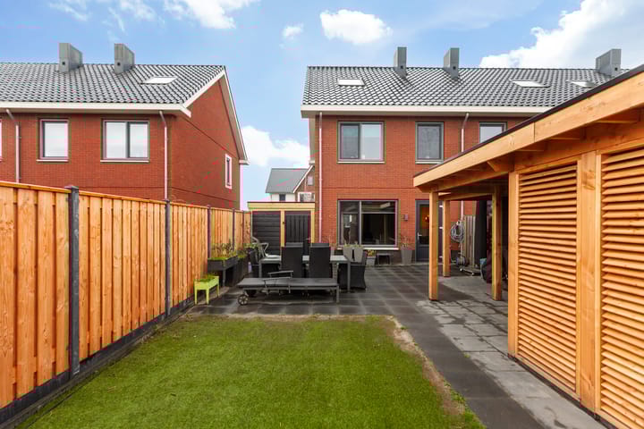 Foto 15 van Esther Vergeerstraat 42