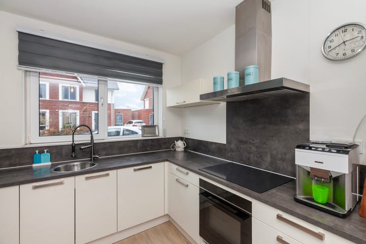 Foto 17 van Esther Vergeerstraat 42