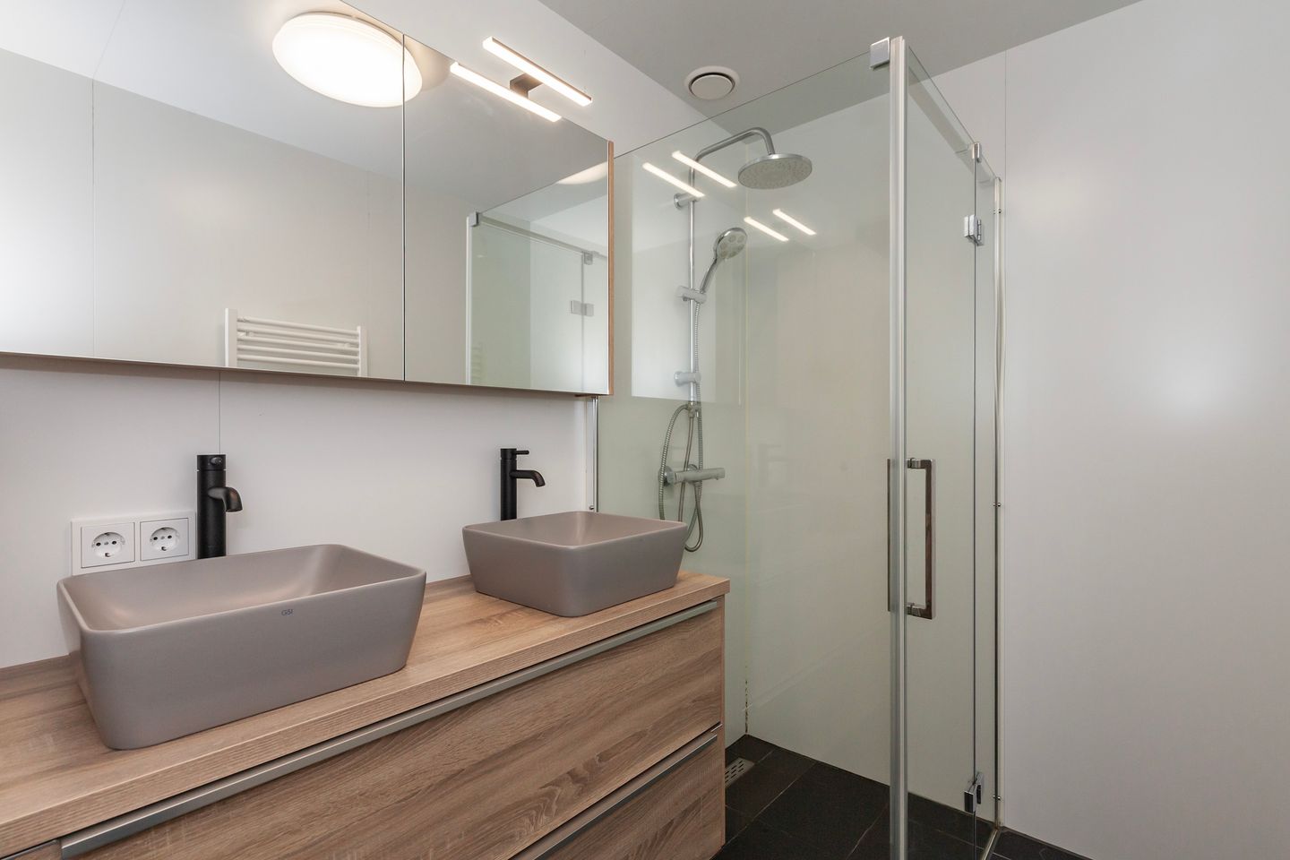 Photo 25 of Esther Vergeerstraat 42