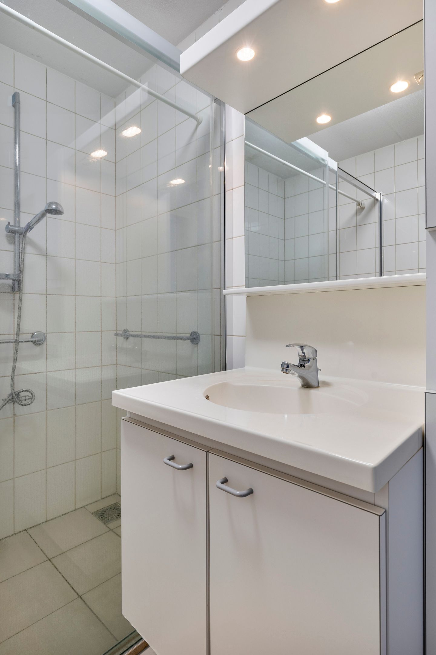 Foto 24 van Venne 107-A