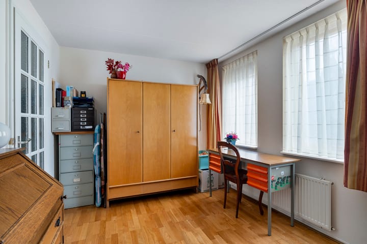 Foto 26 van Venne 107-A