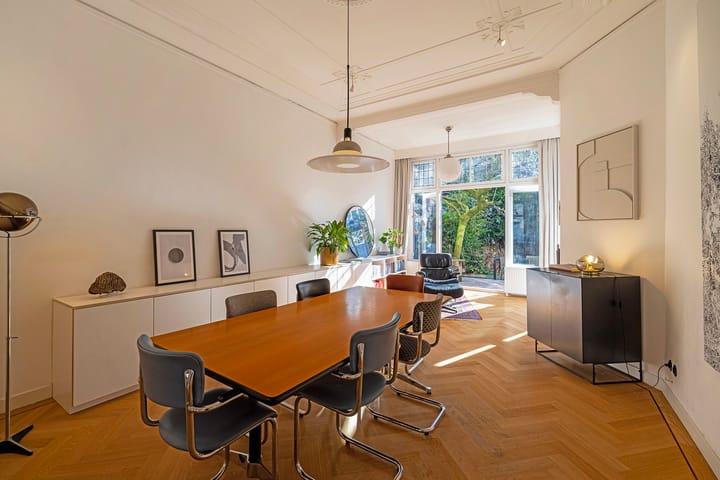 Photo 12 of Graaf Florisstraat 124-A