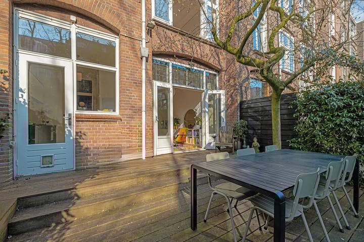 Photo 21 of Graaf Florisstraat 124-A