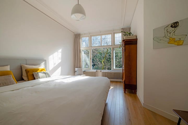 Photo 30 of Graaf Florisstraat 124-A