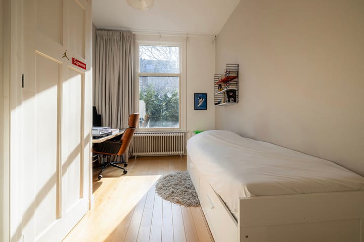 Photo 40 of Graaf Florisstraat 124-A