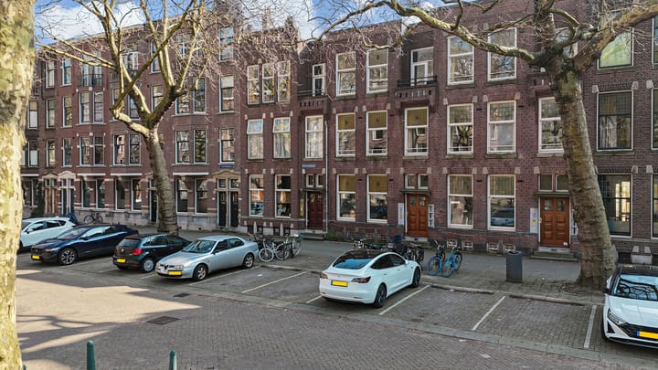 Photo 42 of Graaf Florisstraat 124-A
