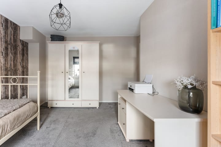 Photo 21 of Jan Luijkenhof 22