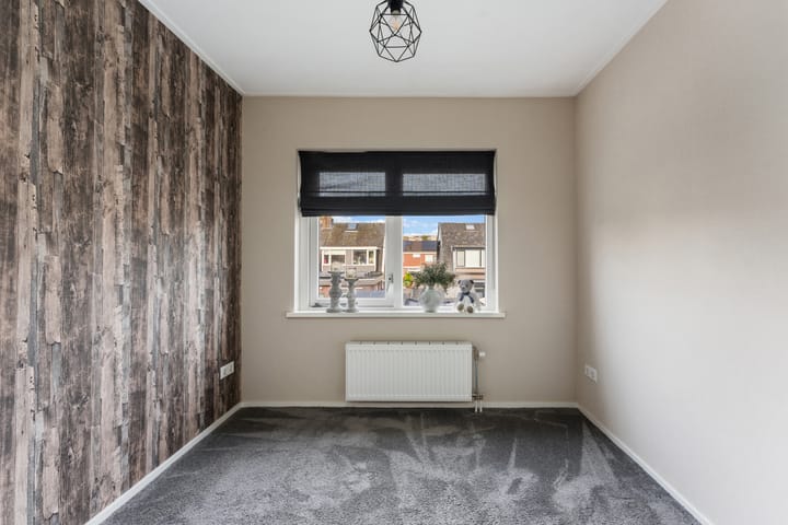 Photo 22 of Jan Luijkenhof 22