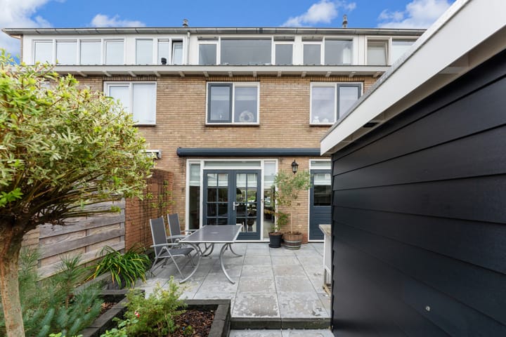 Photo 30 of Jan Luijkenhof 22