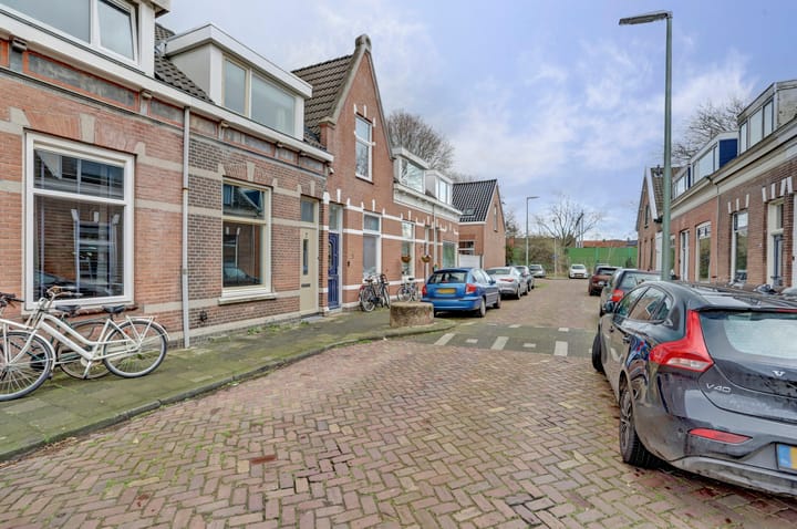 Foto 30 van Leliestraat 7