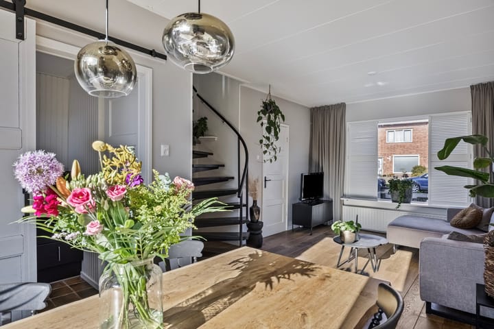 Foto 14 van van Hengelstraat 15