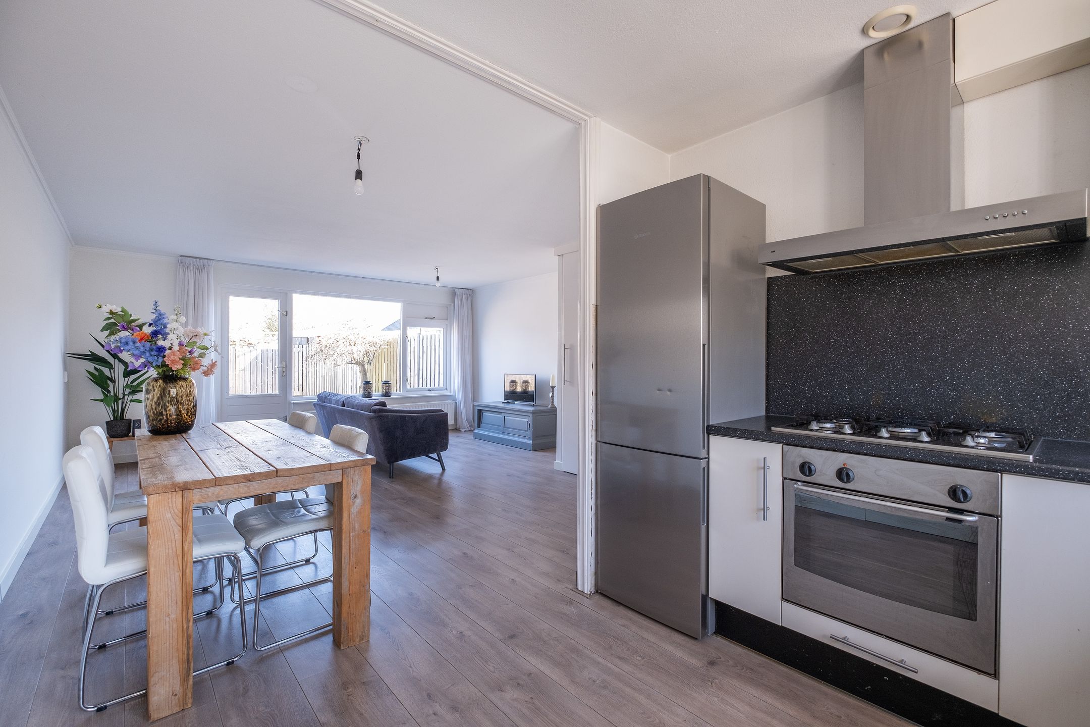 Foto 9 van Gele Varaan 14