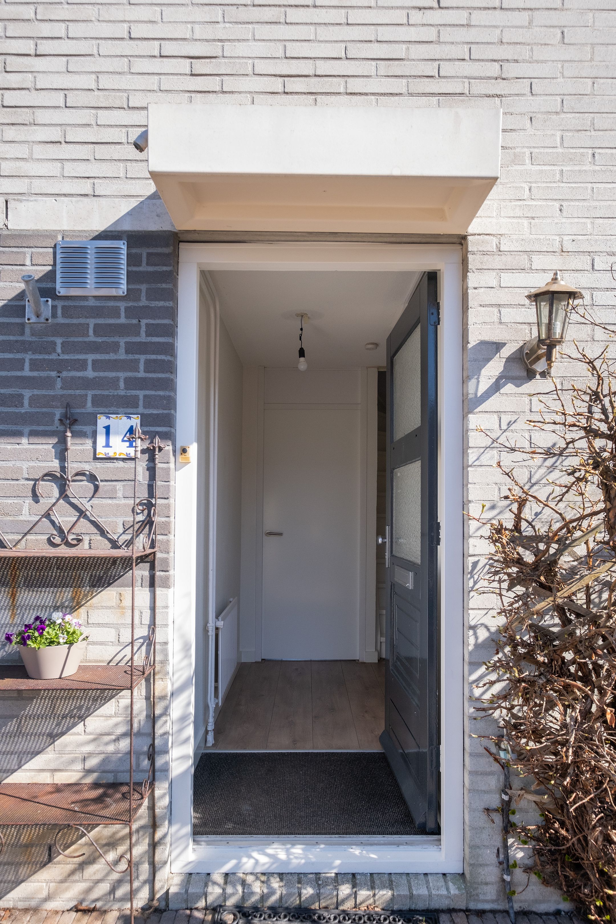 Foto 12 van Gele Varaan 14