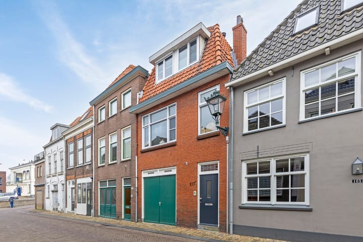 Buiten Nieuwstraat 107-I