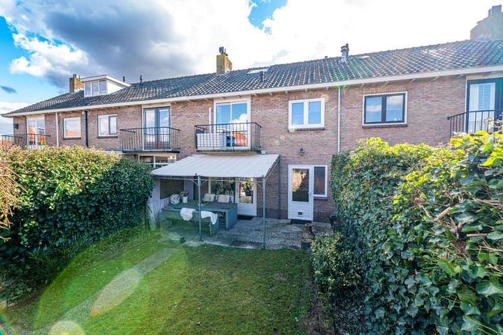 Foto 30 van Meidoornlaan 38