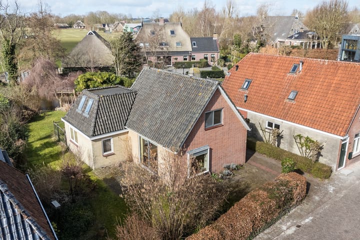 Photo 37 of Van Sminiaweg 93