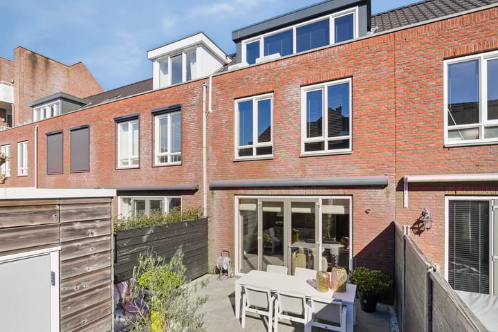 Foto 31 van Plesmanstraat 2-04