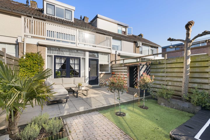 Photo 38 of Prinses Irenestraat 6