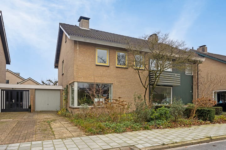 Foto 1 van Bizetstraat 3