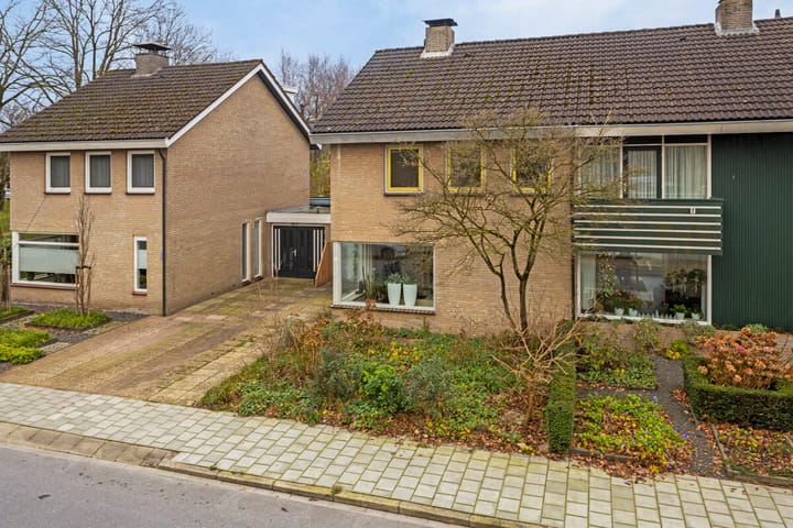 Foto 9 van Bizetstraat 3