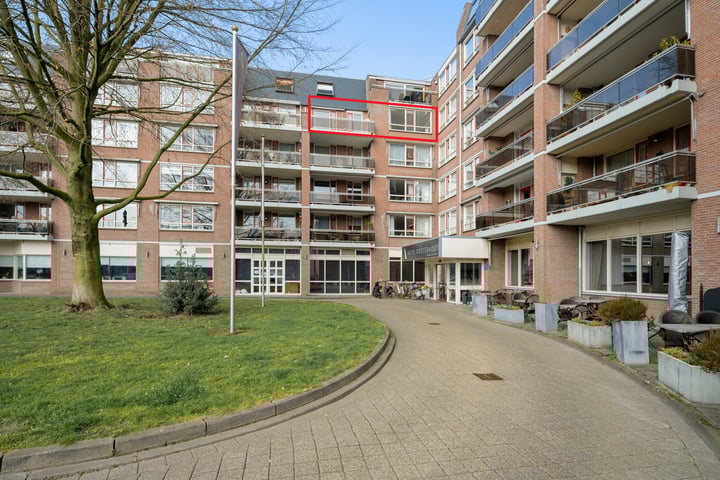 Bekijk foto van Waterlooplein 410