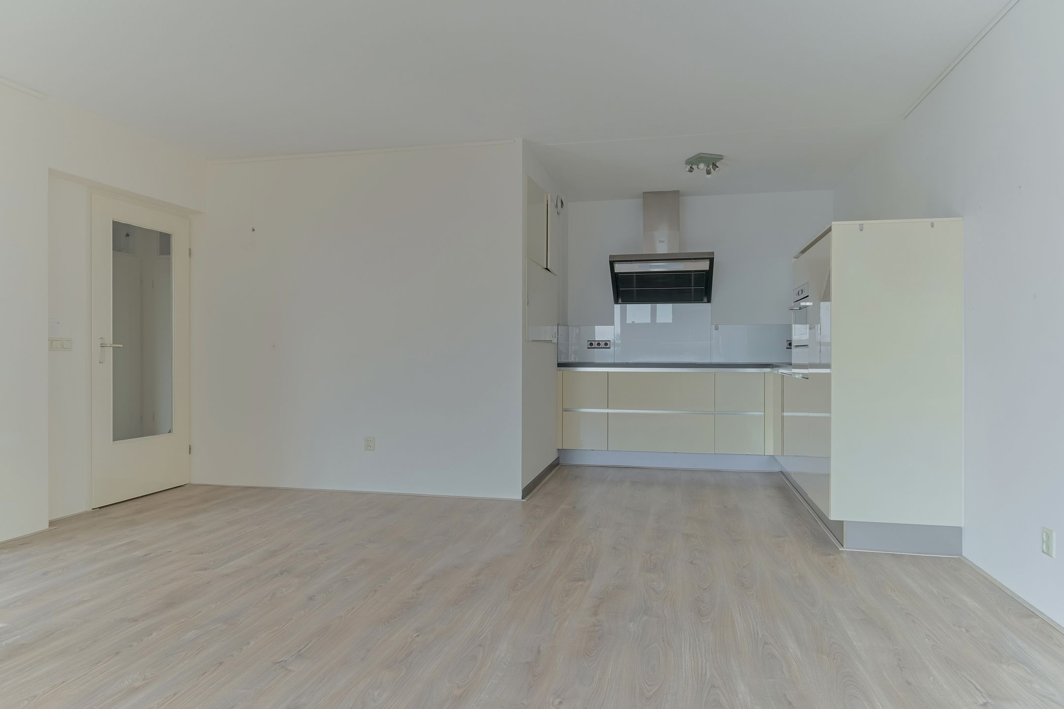 Foto 21 van Waterlooplein 410