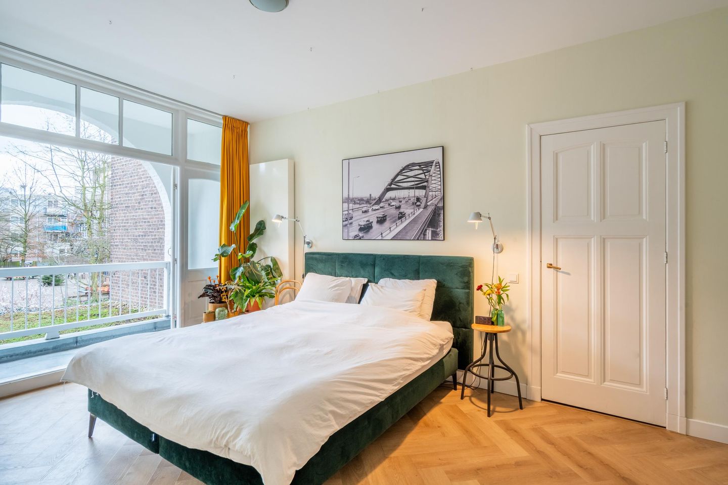 Photo 4 of Graaf Florisstraat 60-A