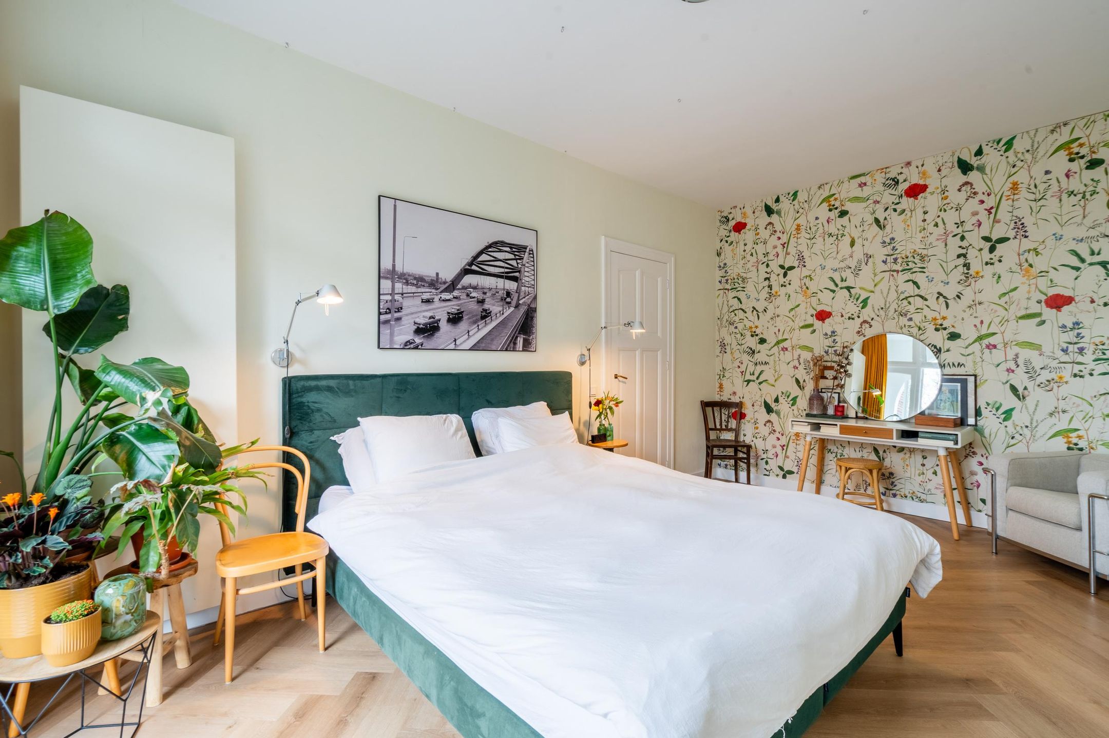 Photo 24 of Graaf Florisstraat 60-A