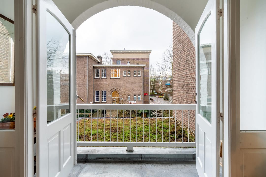 Photo 26 of Graaf Florisstraat 60-A