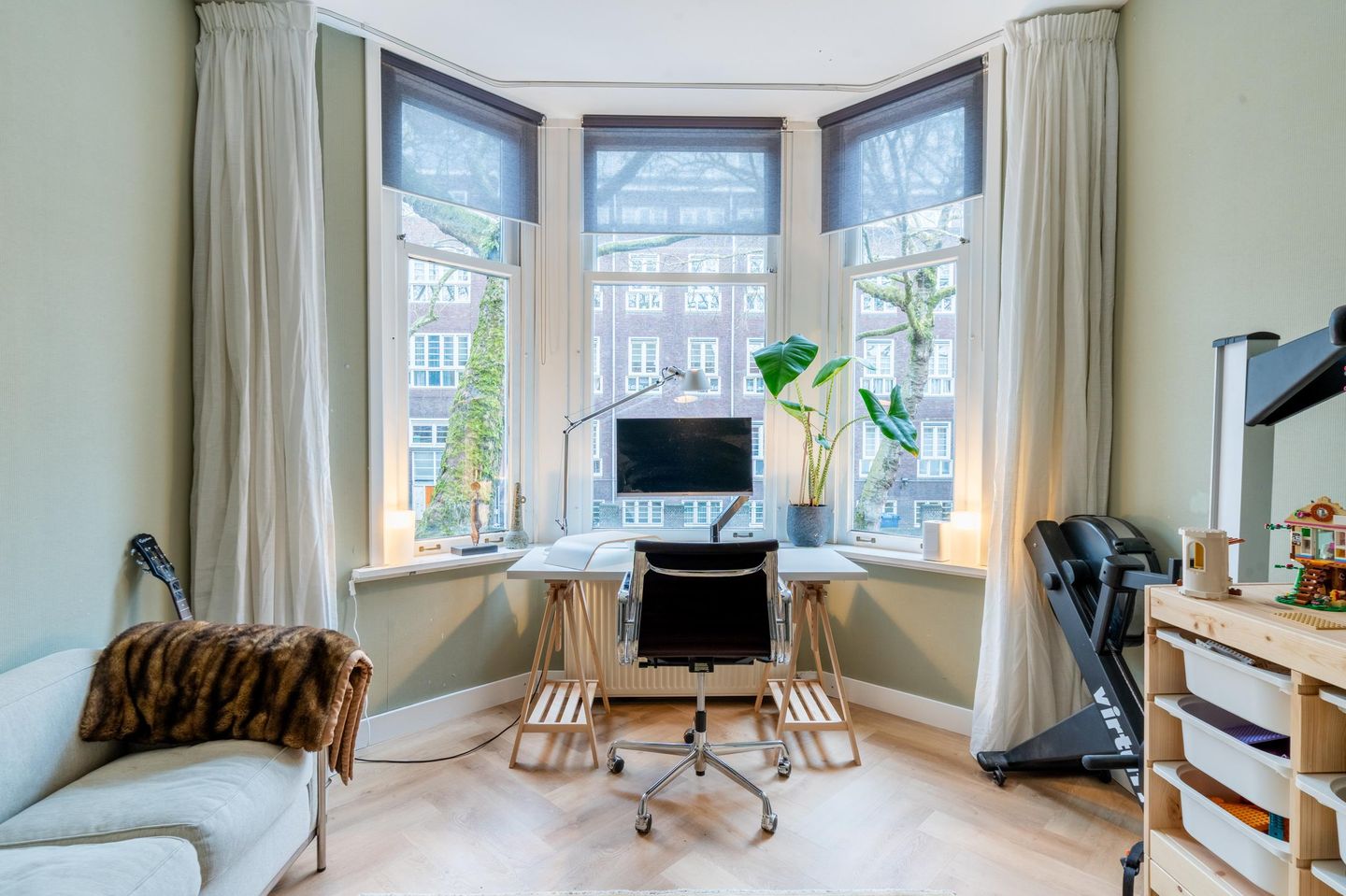 Photo 29 of Graaf Florisstraat 60-A