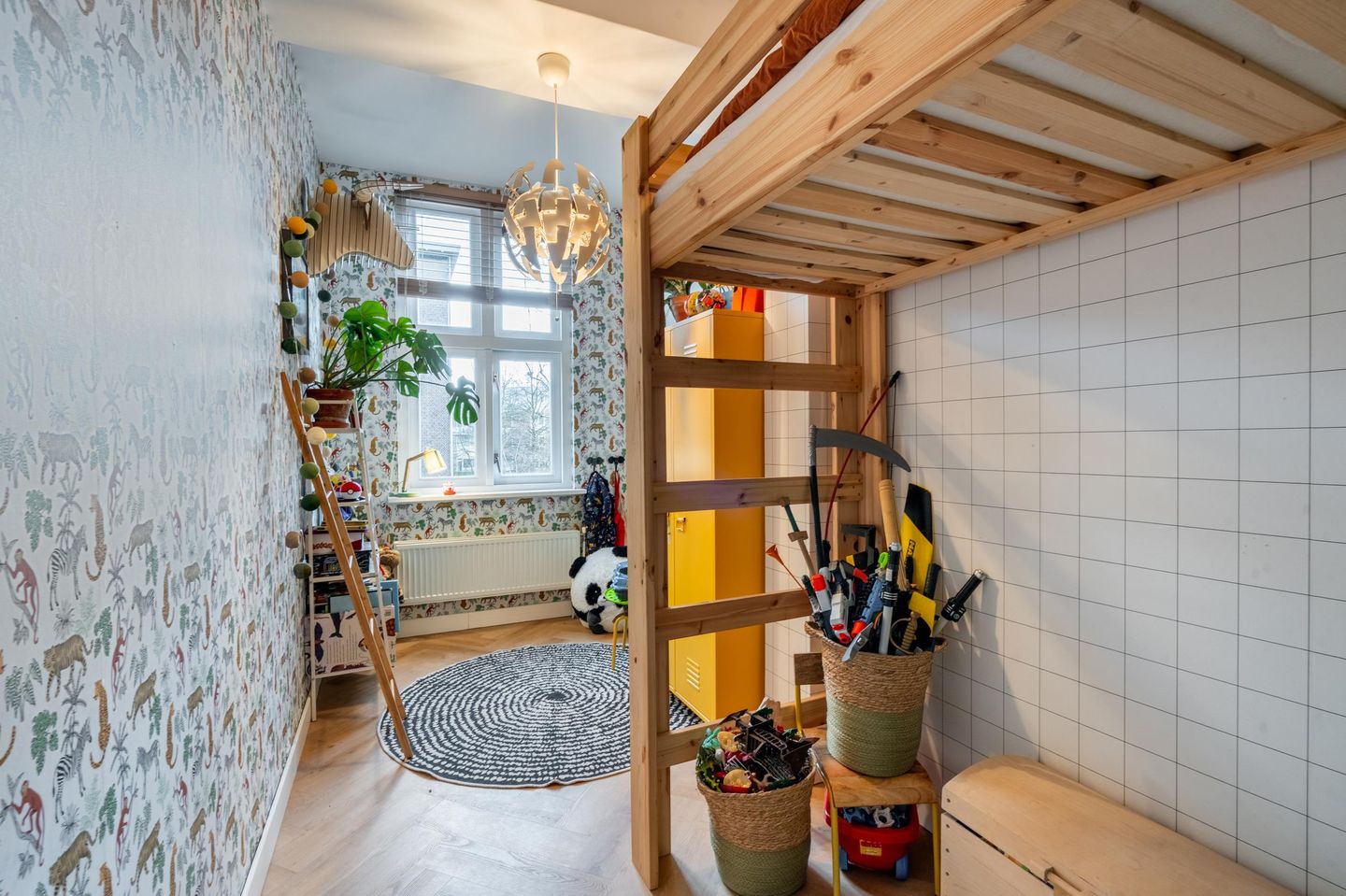 Photo 35 of Graaf Florisstraat 60-A