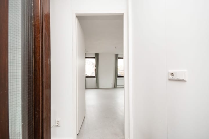 Photo 9 of Sint Anthoniestraat 3