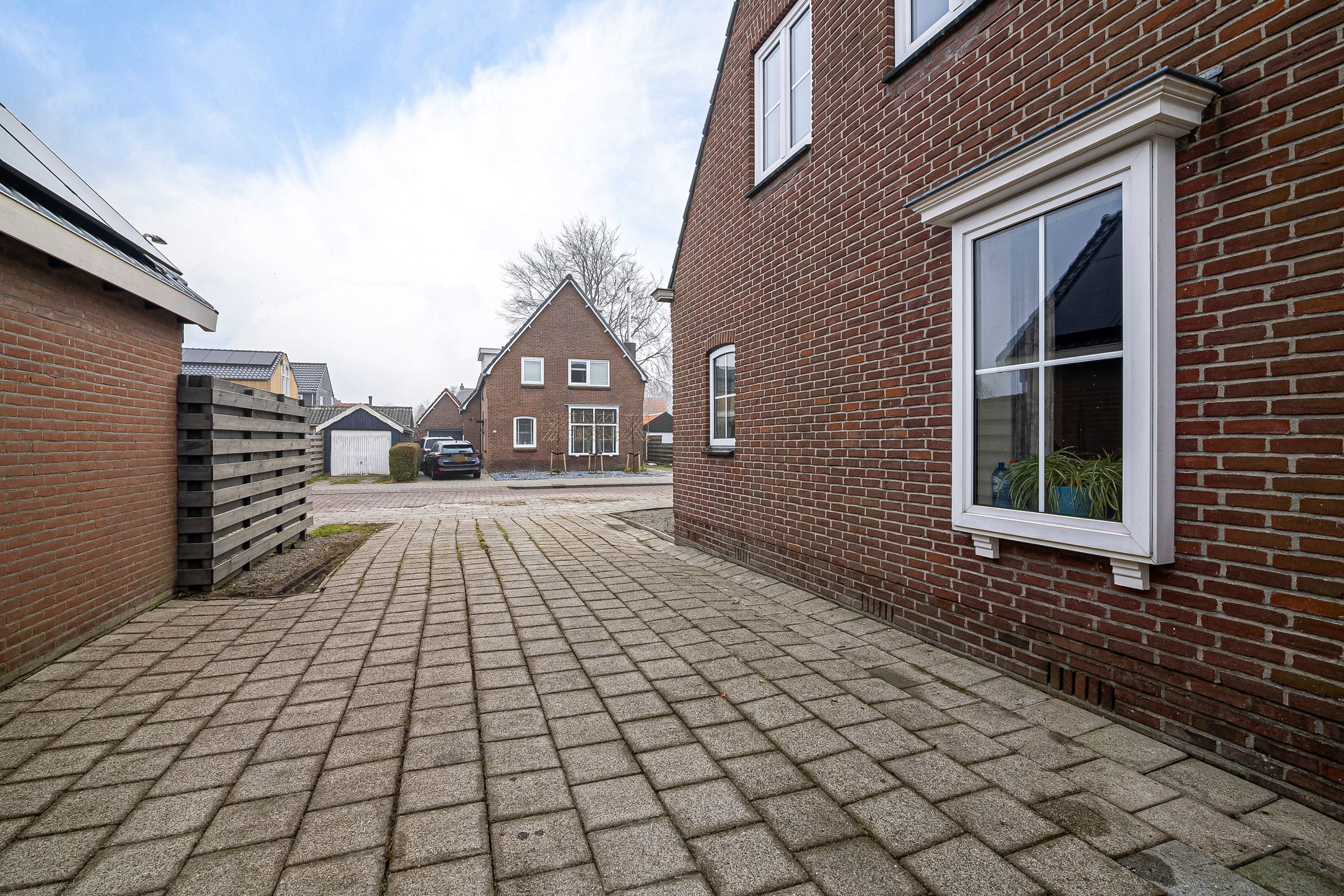 Photo 27 of Leliestraat 33